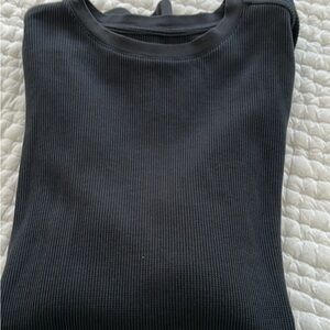 Vuori  dark gray large thermal long sleeve - perfect